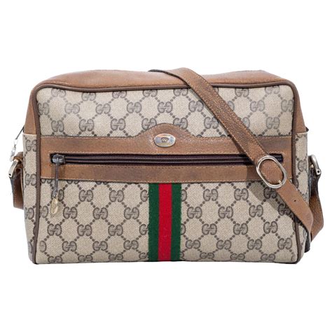 gucci gg supreme crossbody|gucci ophidia 3 zipper bag.